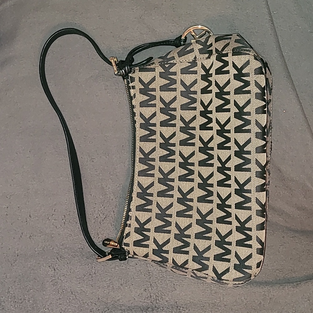 Michael Kors Jet Set Purse Black and Tan 2000's style